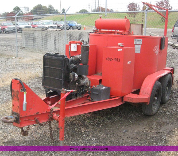 image for item 3905 1993 Craft EZ POUR 200 asphalt crack seal machine