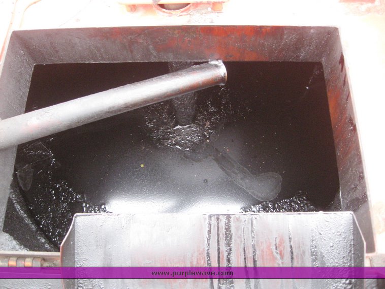 image for item 3905 1993 Craft EZ POUR 200 asphalt crack seal machine