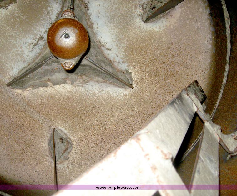 image for item 6378 1974 Essick 93 concrete mixer