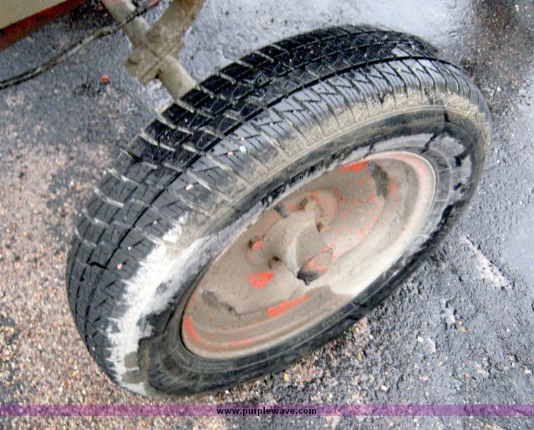 image for item 6378 1974 Essick 93 concrete mixer