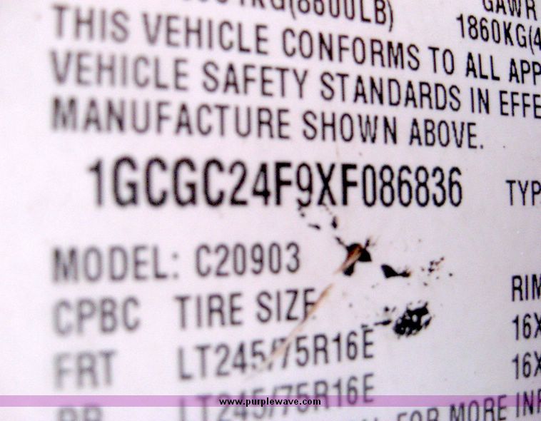 image for item 6385 1999 Chevrolet C2500 pickup truck