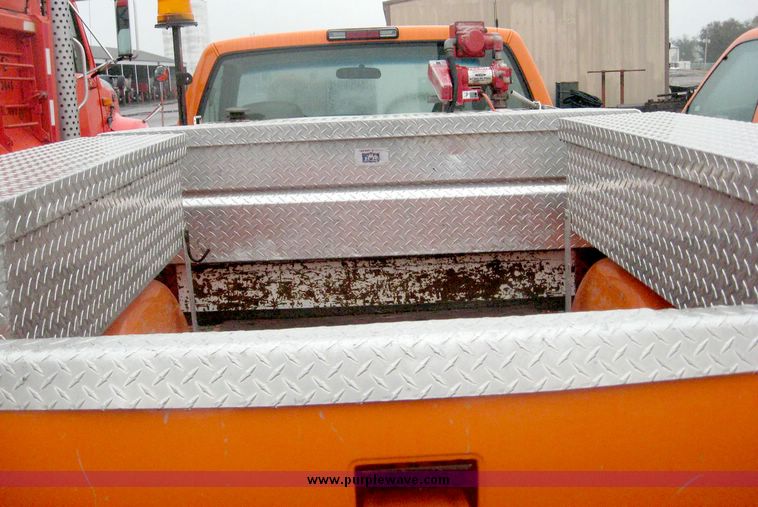 image for item 6386 1999 Chevrolet C2500 pickup truck