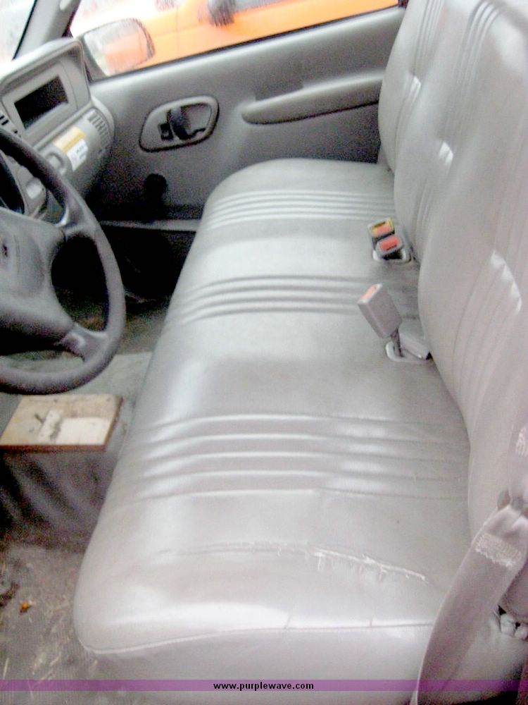 image for item 6386 1999 Chevrolet C2500 pickup truck