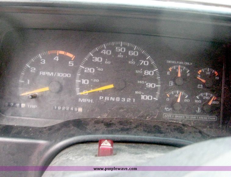 image for item 6386 1999 Chevrolet C2500 pickup truck