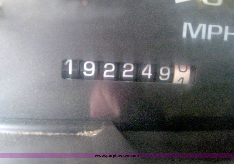 image for item 6386 1999 Chevrolet C2500 pickup truck