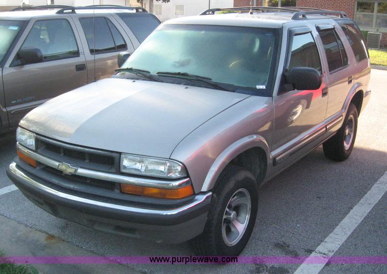 image for item 6531 2001 Chevrolet Blazer LS
