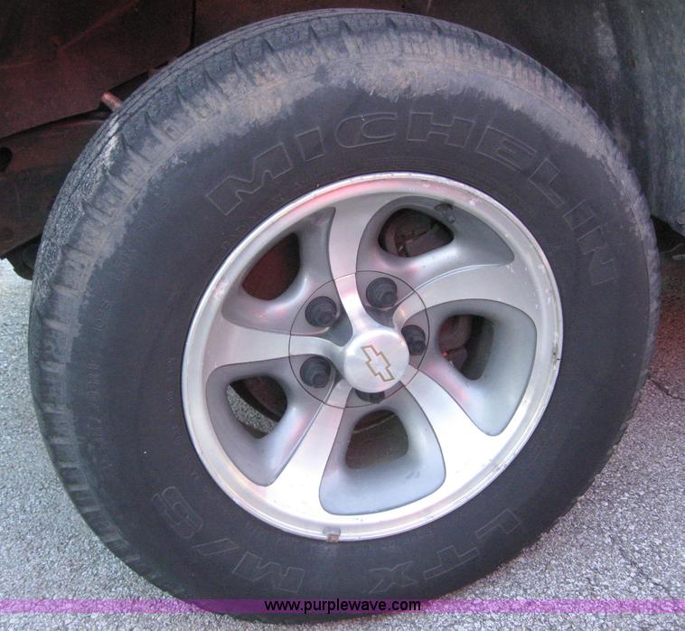 image for item 6531 2001 Chevrolet Blazer LS