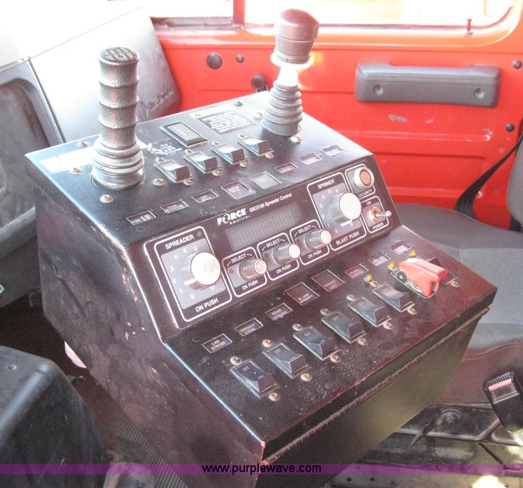 image for item 6544 1999 International 4900 dump truck with 13' dump bed and hoist