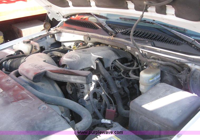 image for item 6545 2002 Chevrolet C1500 Suburban