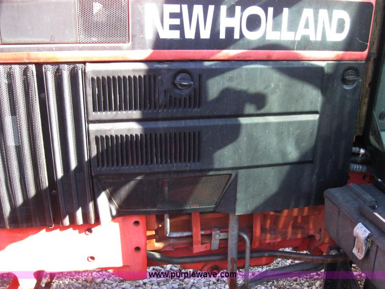 image for item 6548 1998 New Holland 5640SL wheel tractor