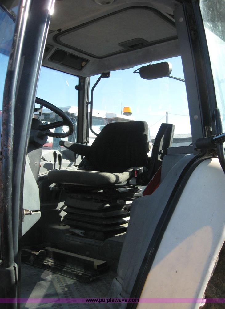 image for item 6548 1998 New Holland 5640SL wheel tractor