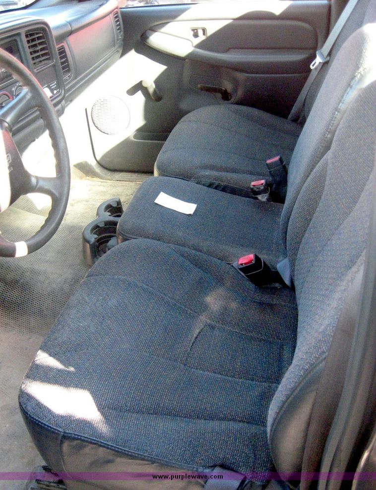 image for item 6551 2002 Chevrolet C1500 Silverado