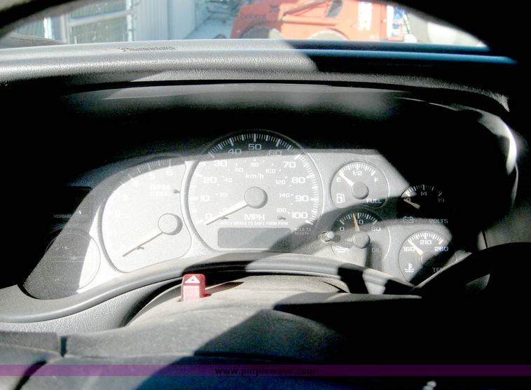 image for item 6551 2002 Chevrolet C1500 Silverado