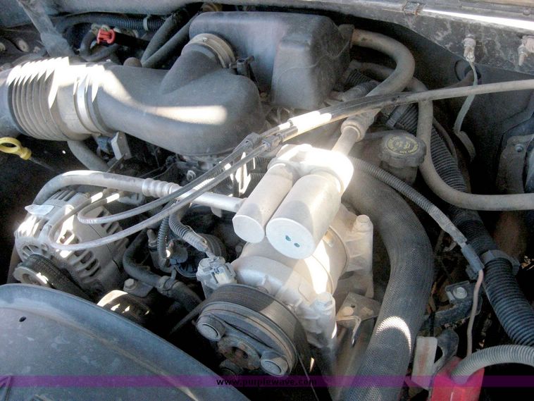 image for item 6551 2002 Chevrolet C1500 Silverado