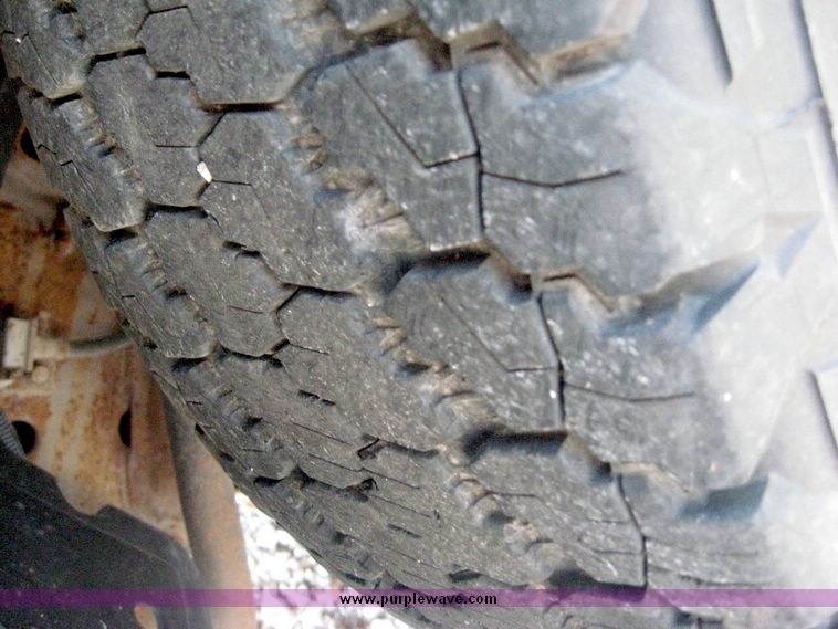 image for item 6551 2002 Chevrolet C1500 Silverado