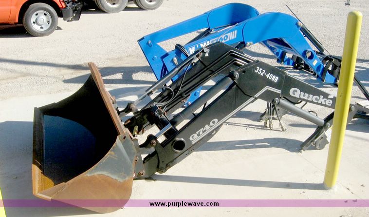 image for item 6553 2004 Quicke Q740 tractor-mounted loader