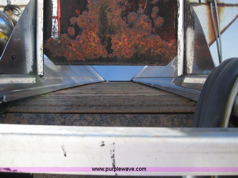 image for item 6554 1997 International 4900 truck with 13' dump bed and hoist