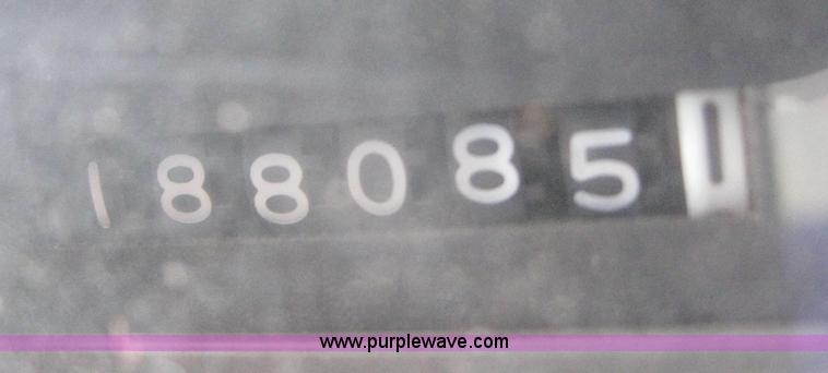 image for item 6554 1997 International 4900 truck with 13' dump bed and hoist