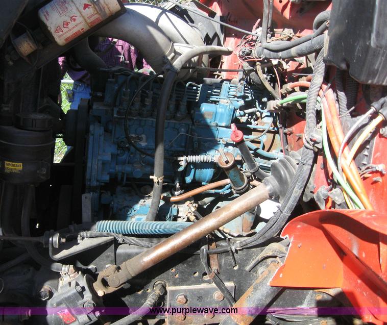 image for item 6554 1997 International 4900 truck with 13' dump bed and hoist