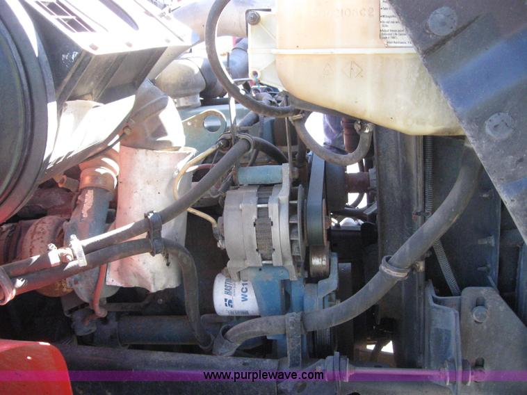 image for item 6554 1997 International 4900 truck with 13' dump bed and hoist