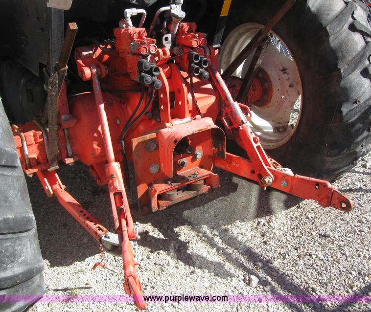 image for item 6555 1998 New Holland 6640SL wheel tractor