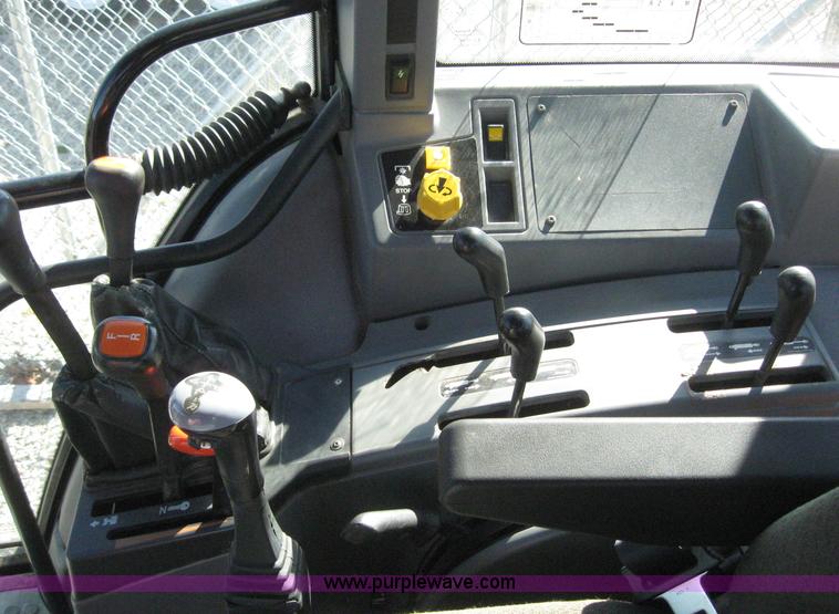 image for item 6555 1998 New Holland 6640SL wheel tractor