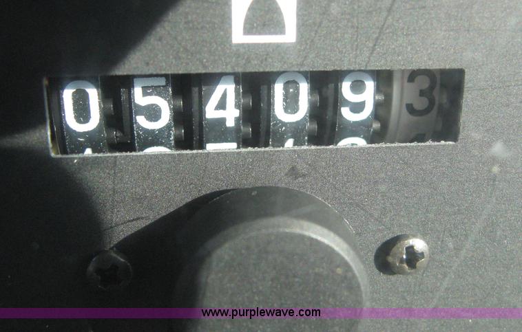 image for item 6555 1998 New Holland 6640SL wheel tractor