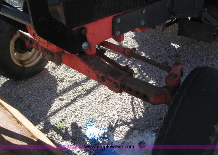 image for item 6555 1998 New Holland 6640SL wheel tractor