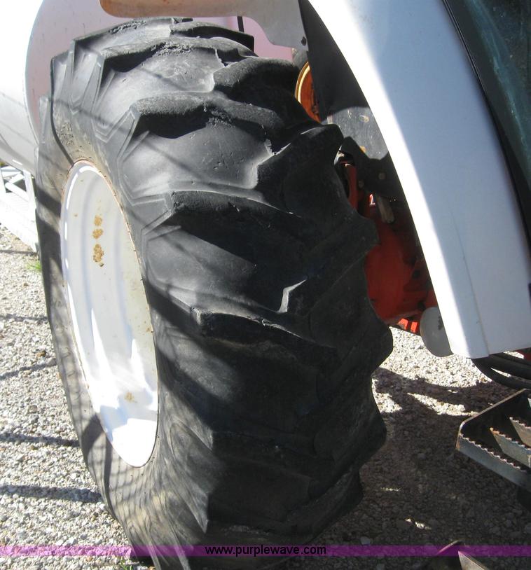 image for item 6555 1998 New Holland 6640SL wheel tractor