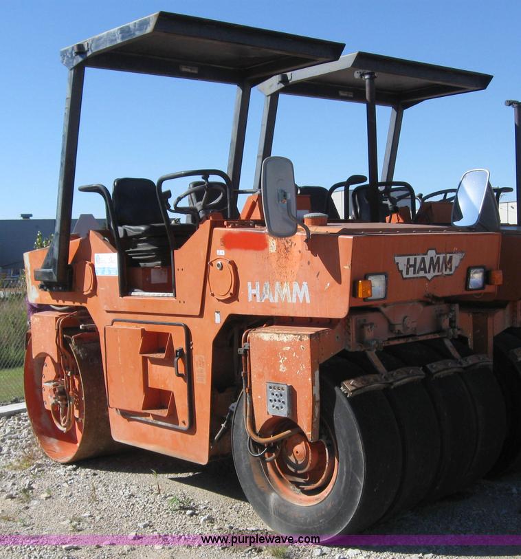 image for item 6558 1993 Hamm DV6K roller