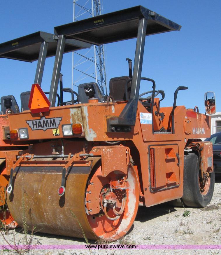 image for item 6558 1993 Hamm DV6K roller
