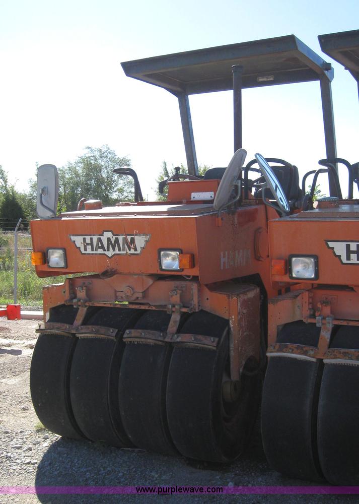 image for item 6558 1993 Hamm DV6K roller