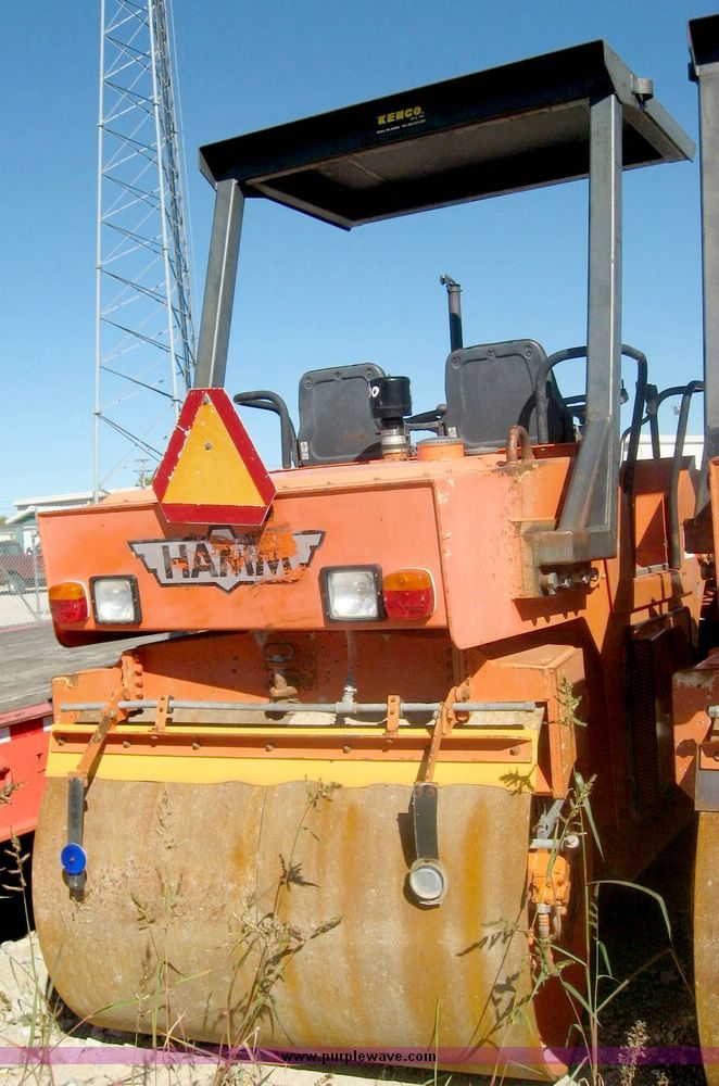 image for item 6559 1993 Hamm DV6K roller