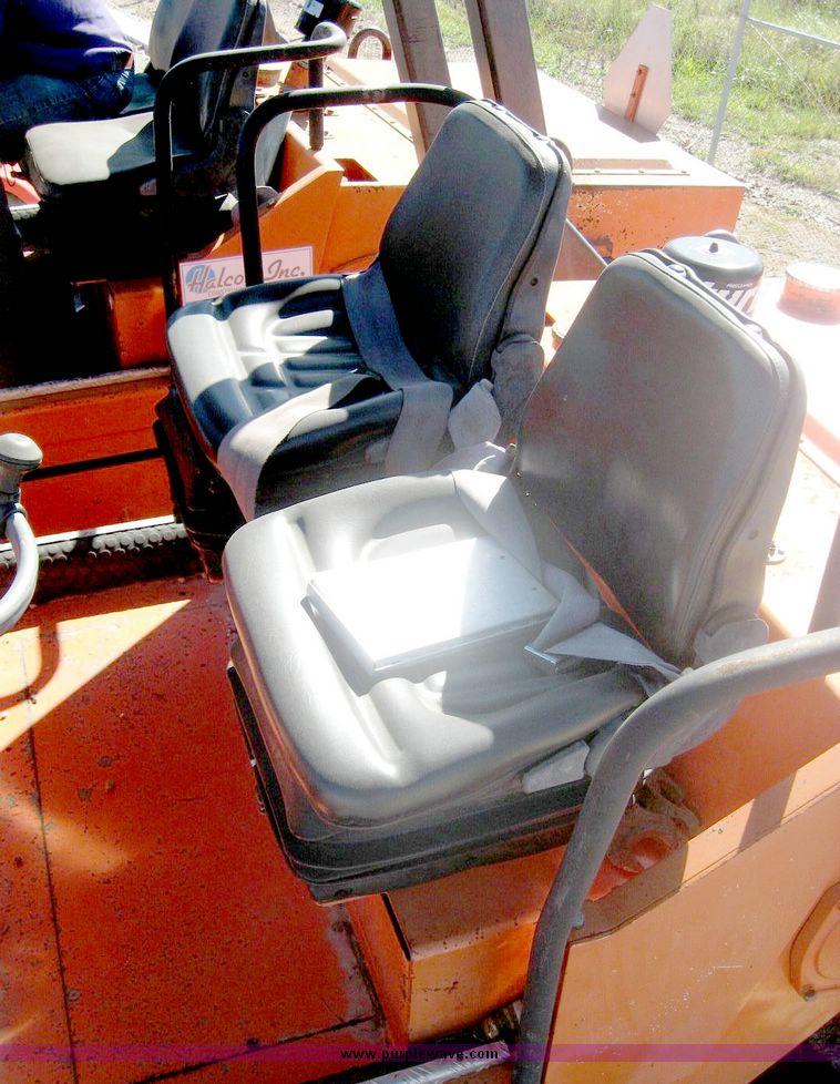 image for item 6559 1993 Hamm DV6K roller