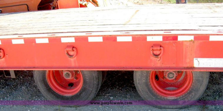 image for item 6560 1993 Landoll 345-31 30' tandem axle trailer