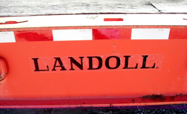 image for item 6560 1993 Landoll 345-31 30' tandem axle trailer