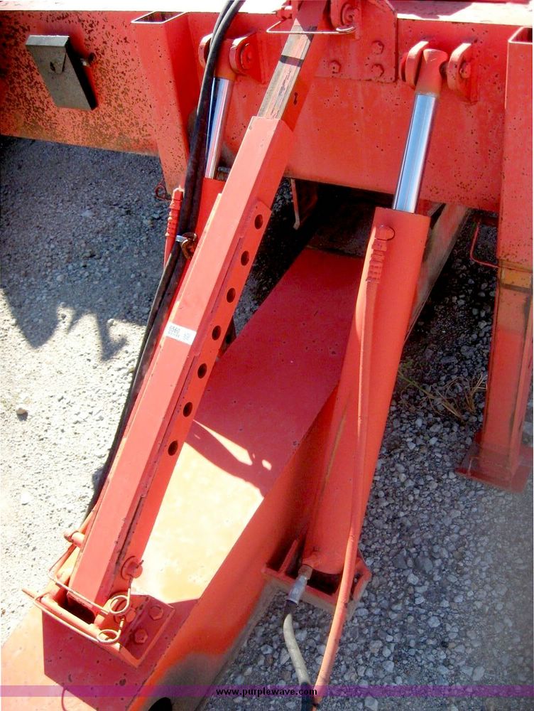 image for item 6560 1993 Landoll 345-31 30' tandem axle trailer