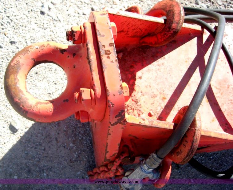 image for item 6560 1993 Landoll 345-31 30' tandem axle trailer