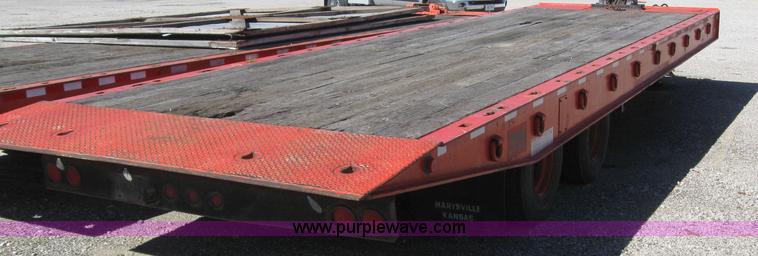 image for item 6561 1996 Landoll 345-31 30' tandem axle trailer