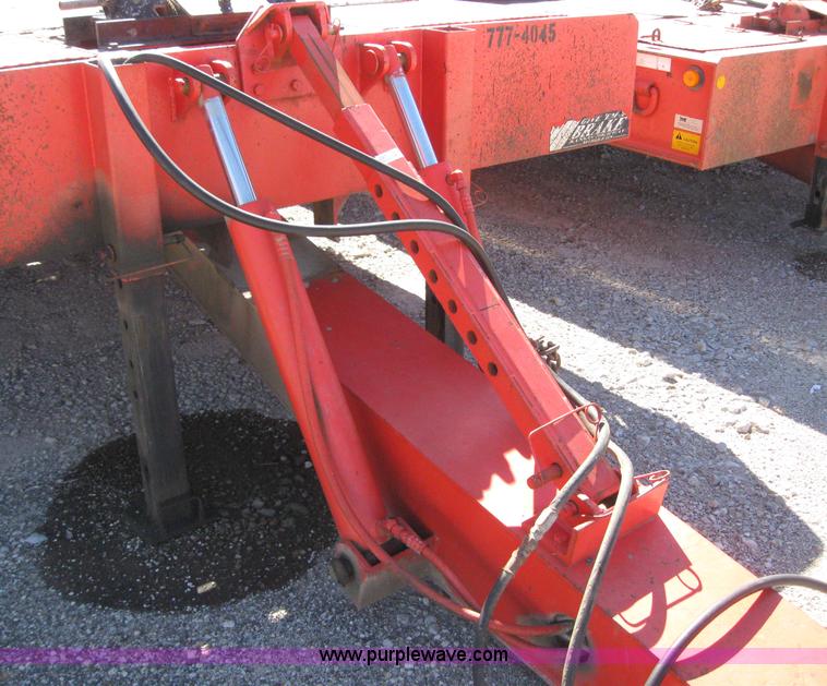 image for item 6561 1996 Landoll 345-31 30' tandem axle trailer