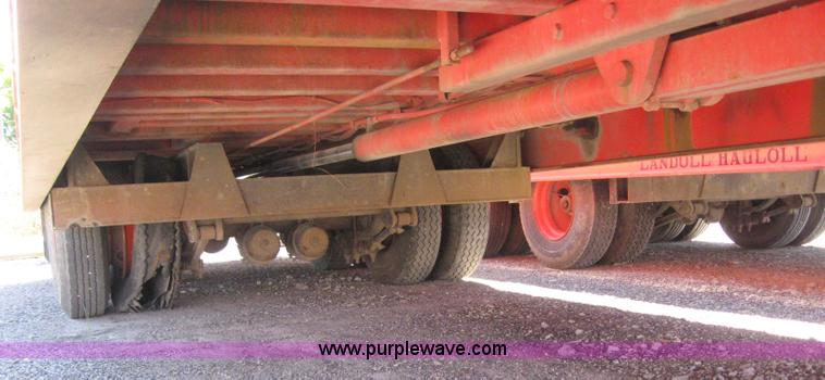 image for item 6561 1996 Landoll 345-31 30' tandem axle trailer