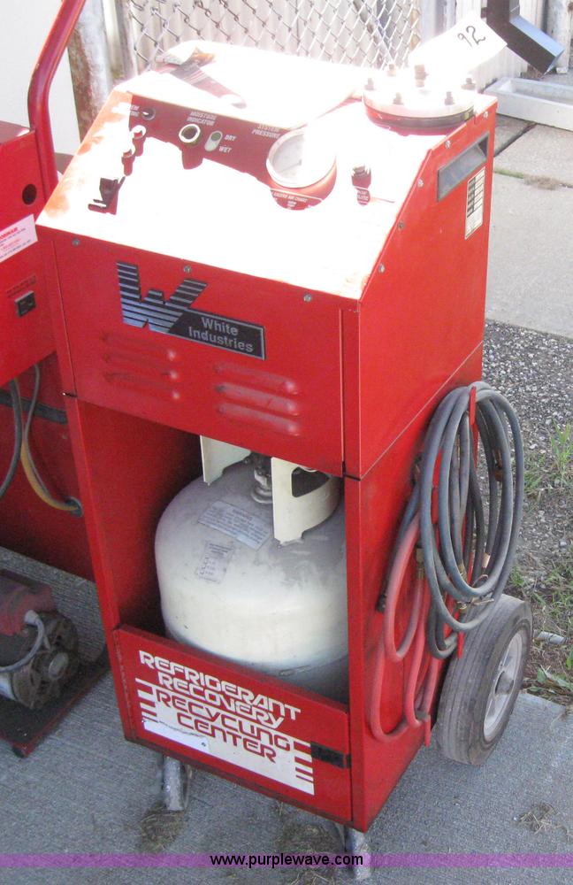 1992 White Industries 01060 R12 recycling recovery center in Chanute