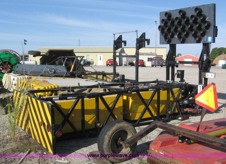 image for item 6629 1999 Enabs Safe-Stop energy absorption crash attenuator