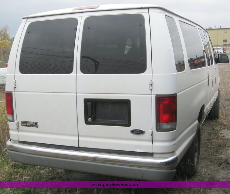 image for item 6651 1999 Ford Econoline E350 super duty cargo van