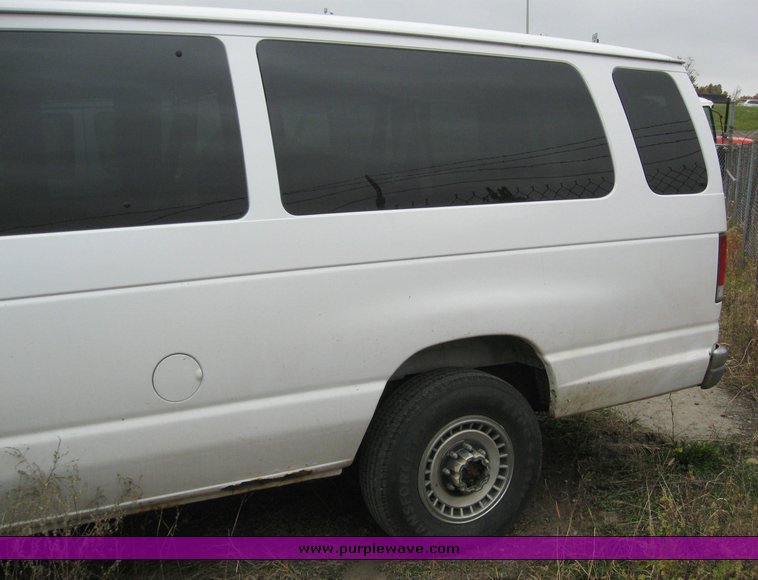 image for item 6651 1999 Ford Econoline E350 super duty cargo van