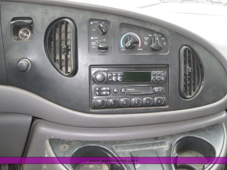 image for item 6651 1999 Ford Econoline E350 super duty cargo van