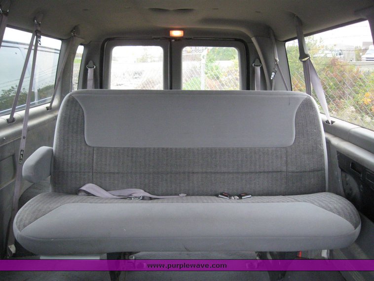 image for item 6651 1999 Ford Econoline E350 super duty cargo van