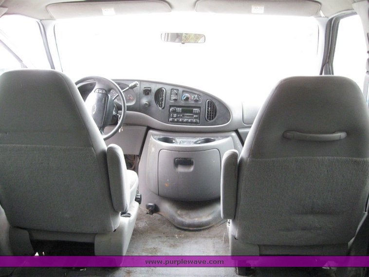 image for item 6651 1999 Ford Econoline E350 super duty cargo van