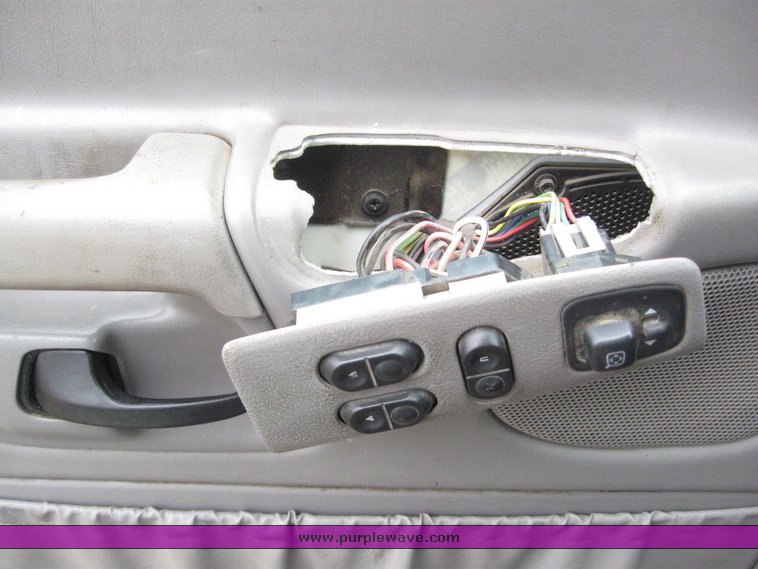 image for item 6651 1999 Ford Econoline E350 super duty cargo van