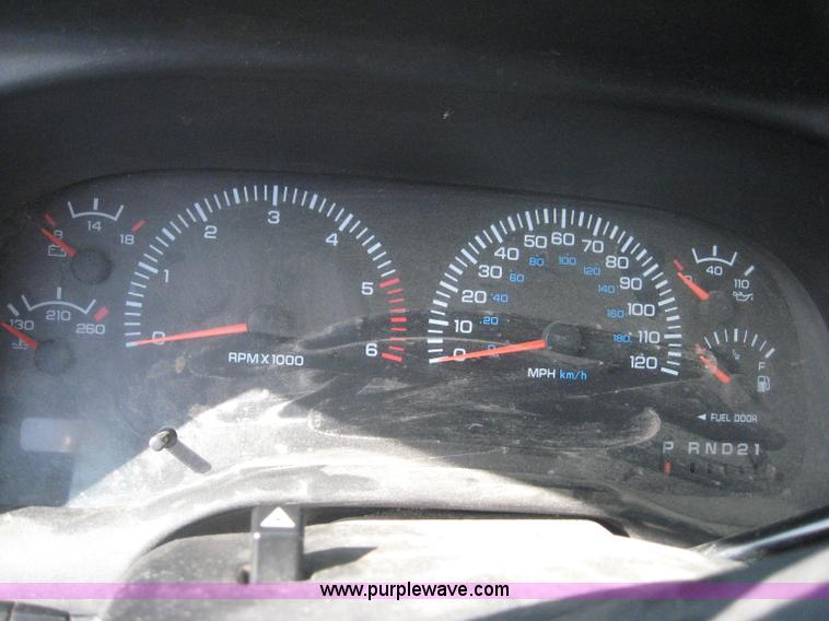 image for item 6658 2001 Dodge Ram 1500 extended cab pickup